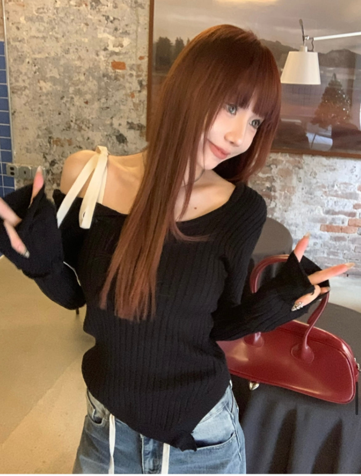 Off- Shoulder Long Sleeve Ribbon Knitwear